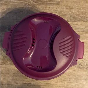 Tupperware rice cooker. Like new.